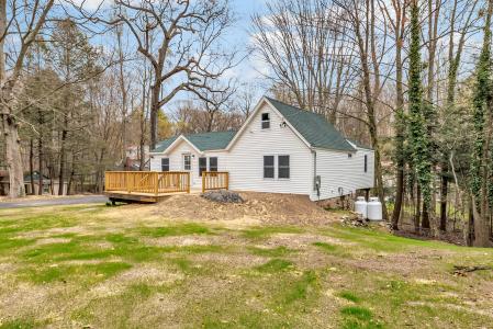 8 Noguchi Trail, Shelton, Connecticut 06484