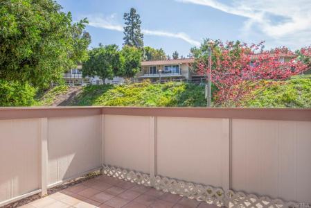 3293-D San Amadeo, Laguna Woods, קליפורניה 92637, ארצות הברית של אמריקה
