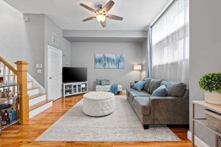 336 Saratoga Street , 8, Boston, Massachusetts 02128
