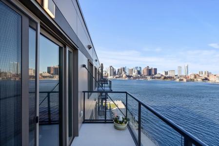 45 Lewis Street , #PH-14, Boston, Massachusetts 02128, Estados Unidos