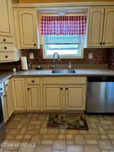 5 Brisbane Court, Toms River, Nova Jersey 08757, Estados Unidos