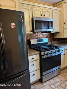 5 Brisbane Court, Toms River, Nova Jersey 08757, Estados Unidos