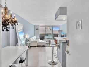1200 Avenue Avenue Unit# Ph19, Miami Beach, Florida 33139, USA
