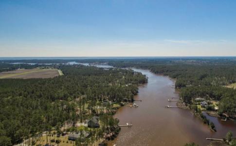 180 Tall Pines Drive, Oriental, Caroline Du Nord 28571, États-Unis