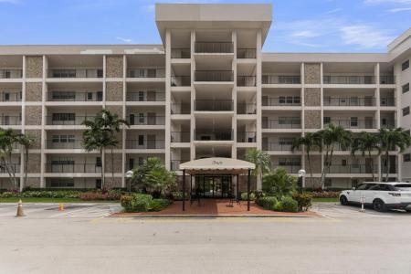 3000 N Palm Aire Dr. #601, Pompano Beach, Florida 33069, USA