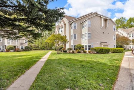 107 Stratford Dr Unit I, Williamsburg, Virginia 23185, Amerika Birleşik Devletleri