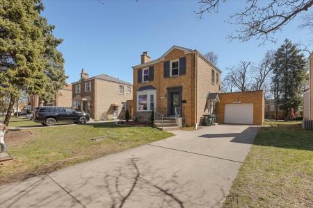 7241 N Kilpatrick Avenue, Lincolnwood, Illinois 60712, USA