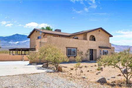 30881 Pawnee St, Lucerne Valley, California 92356, USA