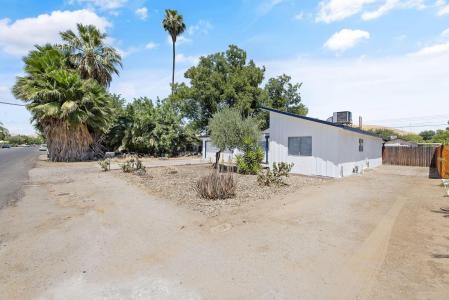 792 Page Avenue, Lindsay, カリフォルニア 93247, アメリカ合衆国