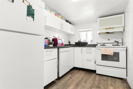 649 HOME STREET, Winnipeg, Manitoba R3G 1X9, Kanada