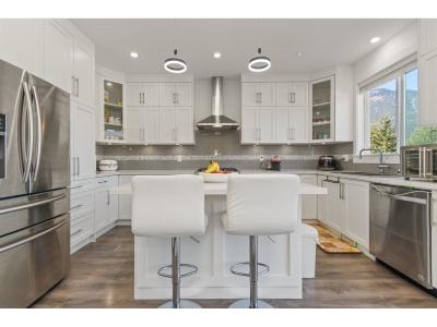 63650 FLOOD HOPE ROAD, Hope, British Columbia V0X 1L2, Canada