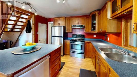 2034 CLIFF STREET, Rossland, Britisch-Kolumbien V0G 1Y0, Kanada