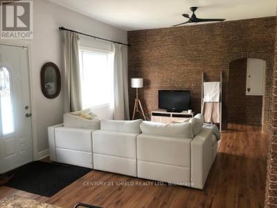 2063 COUNTY RD 44 ROAD, Edwardsburgh/cardinal, Ontario K0E 1X0, CANADÁ