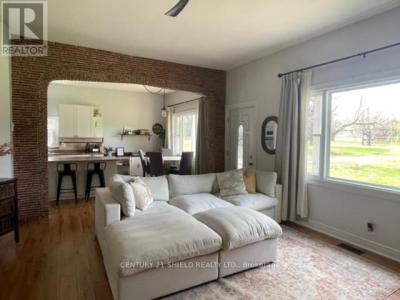 2063 COUNTY RD 44 ROAD, Edwardsburgh/cardinal, Ontario K0E 1X0, CANADÁ