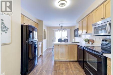 3030 BREAKWATER COURT, Mississauga (cooksville), 安大略省 L5B 4N5, 加拿大