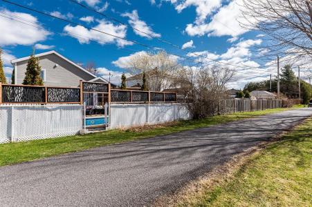 1545  Rue Georges-Bouchard, Chambly, Quebec J3L 5Y4, Canadá