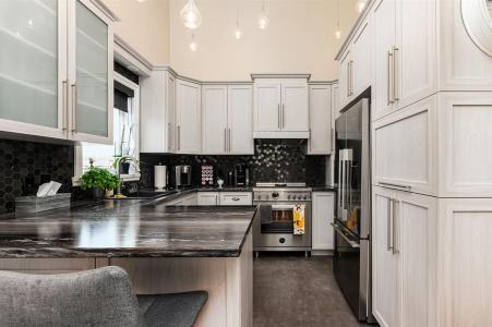 1545  Rue Georges-Bouchard, Chambly, Quebec J3L 5Y4, Canadá