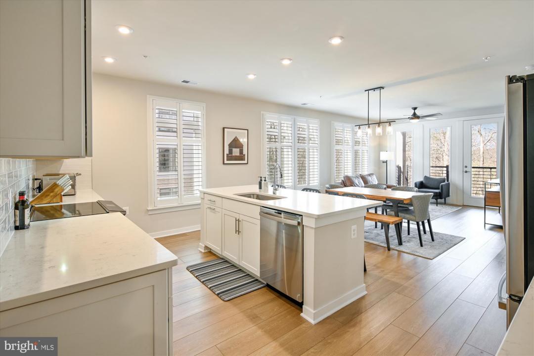 1675 Bandit Loop Unit# 202B, Reston, Virginie 20190, États-Unis