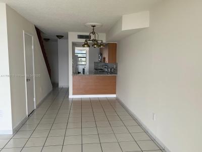 2692 W 60th St 80, Hialeah, Florida 33016, Stati Uniti