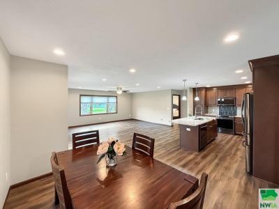 306 Prairie Bluff Dr, Sergeant Bluff, 爱荷华州 51054, 美国