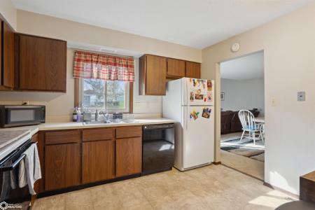 1204 S 12th Street 3, Marshalltown, أيوا 50158, الولايات المتحدة