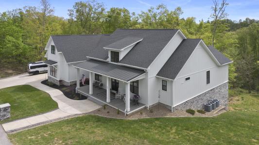 162 Woodhaven Drive, Huntington, West Virginia 25701