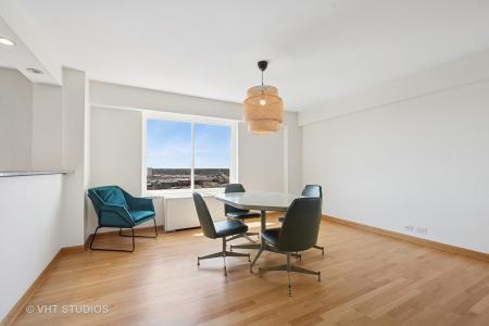 7141 N Kedzie Avenue , 1515, Chicago, イリノイ 60645, アメリカ合衆国