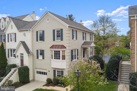 2011 Gallows Tree Court, Vienna, Virginia 22182, USA