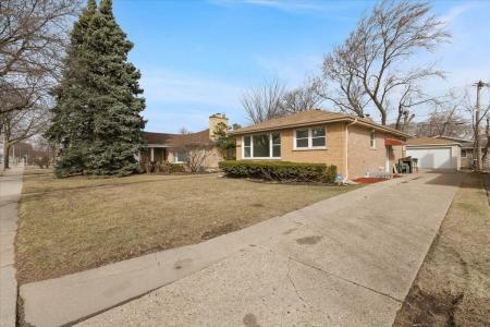 4538 Dempster Street, Skokie, Illinois 60076, USA