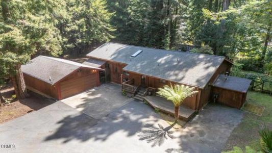 12141 Pinewood Road, Mendocino, California 95460, USA