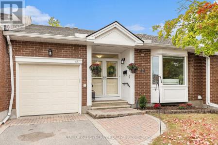 44 INNESBROOK COURT, Ottawa, 온타리오주 K2S 1C7, 캐나다