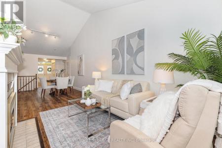 44 INNESBROOK COURT, Ottawa, 온타리오주 K2S 1C7, 캐나다