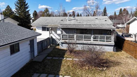 5319 12 AVENUE, Edson, Alberta T7E 1J8, Canada