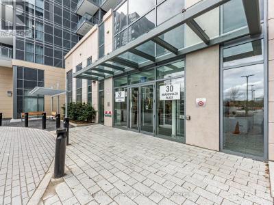 30 MEADOWGLEN PLACE, Toronto (woburn), Ontario M1G 0A6, CANADÁ