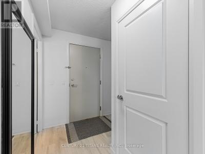 30 MEADOWGLEN PLACE, Toronto (woburn), Ontario M1G 0A6, CANADÁ