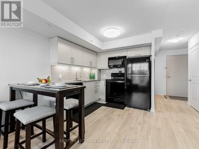 30 MEADOWGLEN PLACE, Toronto (woburn), Ontario M1G 0A6, CANADÁ