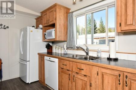 1420 TRANS CANADA HIGHWAY, Sorrento, British Columbia V0E 2W1, Canada