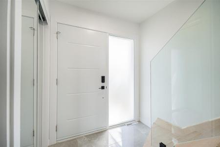 118  Rue Caruso, Dollard-Des Ormeaux, Quebec H9A 1L9, Canadá