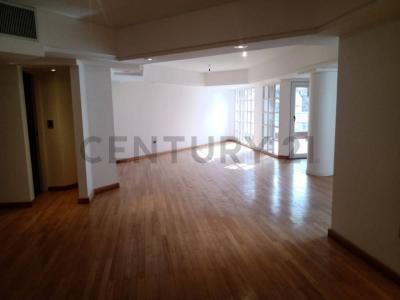 Emilio Civit 514, Ciudad De Mendoza, Mendoza 00001, Argentina