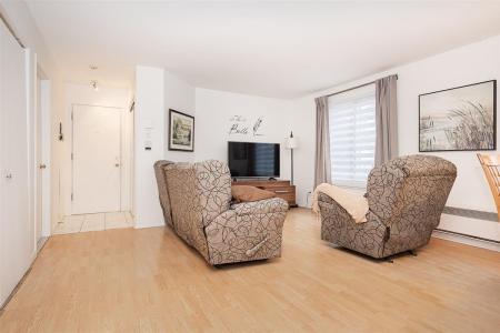 7141  Rue St-Zotique E., Montréal (Anjou), Quebec H1M 3S7, Canada