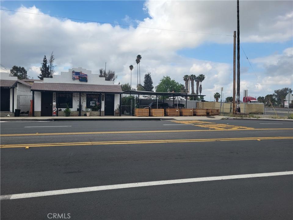 982 Center Street, Riverside, California 92507