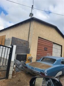 982 Center Street, Riverside, California 92507