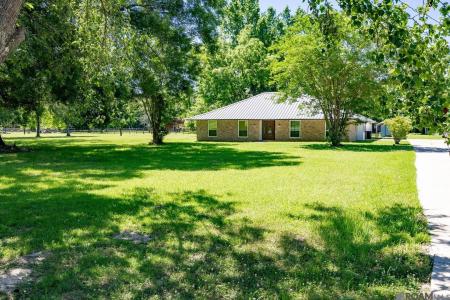 2830 Country Plaza Ave, Zachary, Louisiana 70791, Estados Unidos