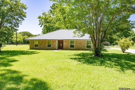 2830 Country Plaza Ave, Zachary, Louisiana 70791, Estados Unidos