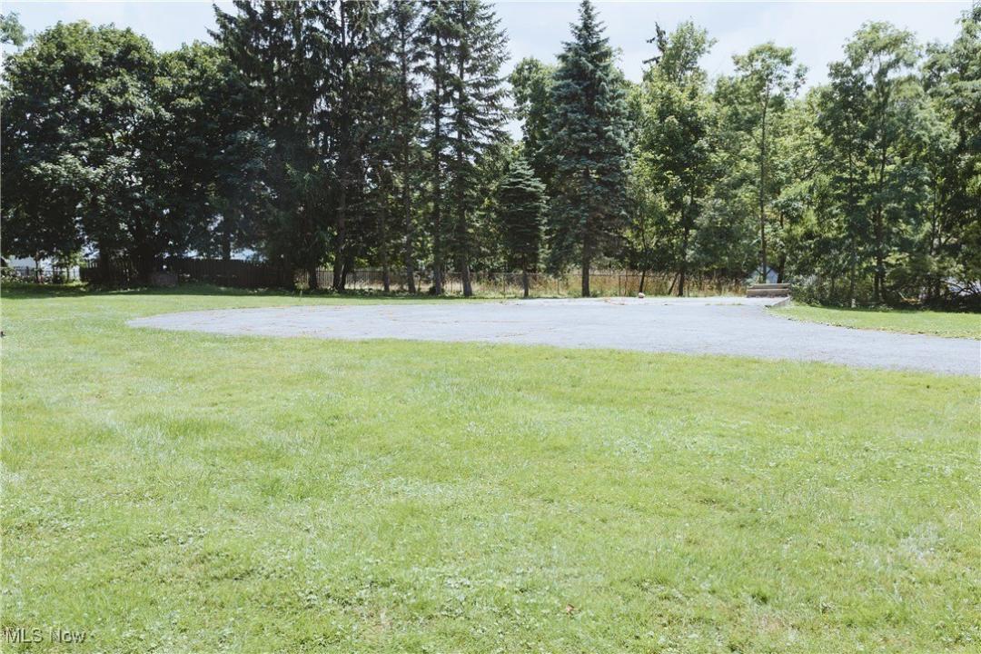 5106 Abigail Drive, Lyndhurst, Ohio 44124, Stati Uniti