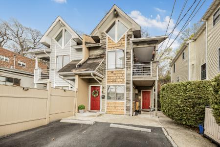 764 WARBURTON AVE, Yonkers, New York 10701, USA