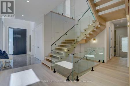 49 GRANTBROOK STREET, Toronto (newtonbrook West), Ontario M2R 2E8, Canadá