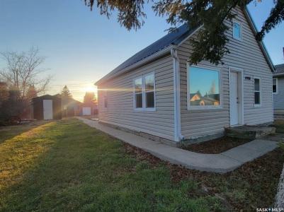 4908 LEADER STREET, Macklin, Saskatchewan S0L 2C0, Canada