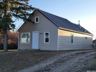 4908 LEADER STREET, Macklin, Saskatchewan S0L 2C0, Canada