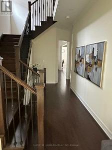 7 SUTTONRAIL WAY, Whitchurch-stouffville (stouffville), Ontario L4A 4X5, Canada